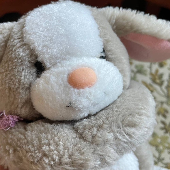 Vintage Hallmark Hugging Bunny - Picture 3 of 15